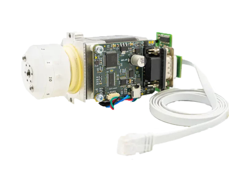 Rotary multi-port microfluidic valve for industry