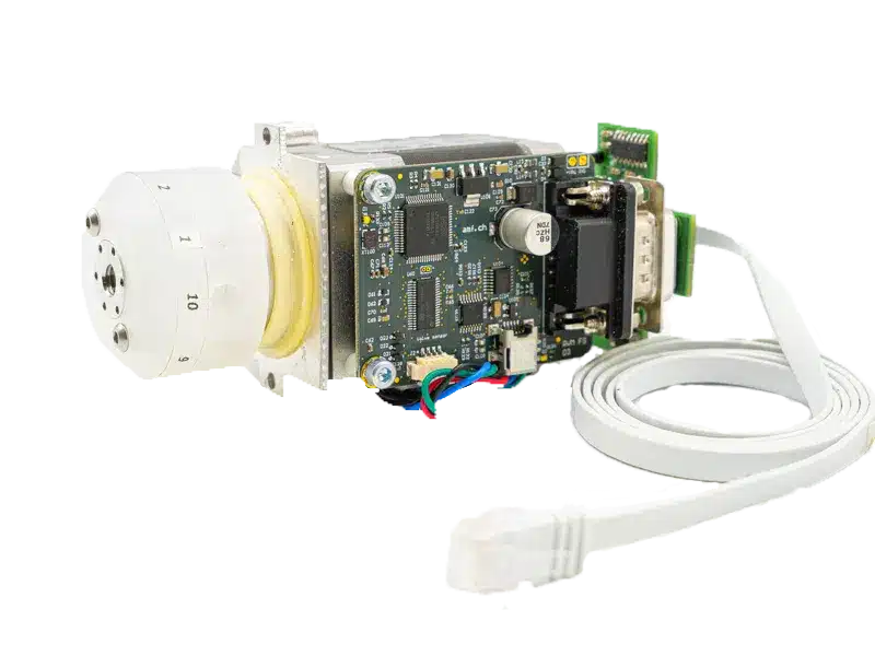 Rotary multi-port microfluidic valve for industry